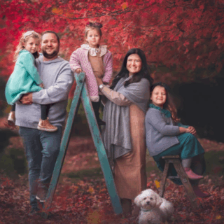 Megbittonproductions – Family Color